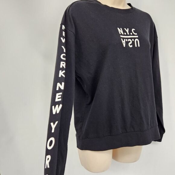 H&M Divided Long Sleeve T-Shirt Women's Size Medium Black N.Y.C. U.S.A. - Picture 1 of 7
